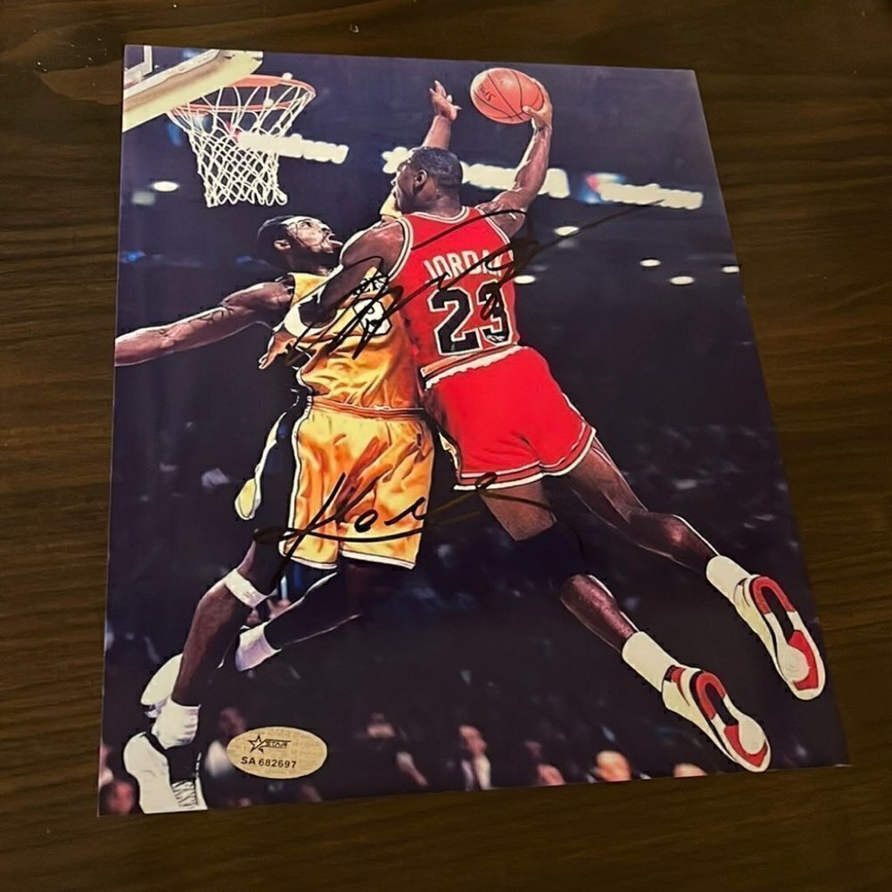 Kobe Bryant michael Jordan signed 8x10 photo